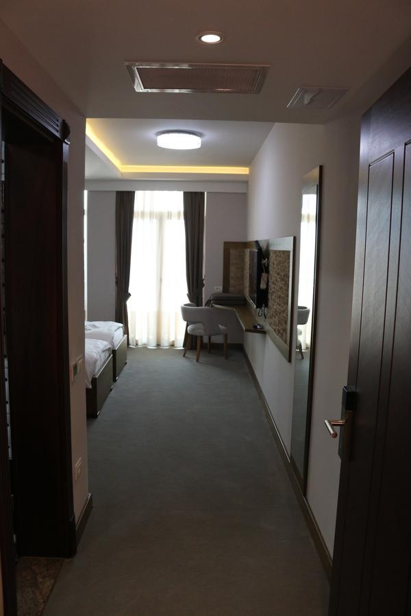 Hotel Admiral Prizren Eksteriør billede