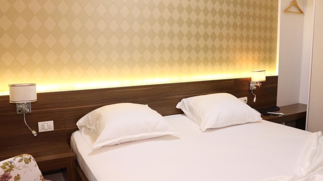 Hotel Admiral Prizren Eksteriør billede