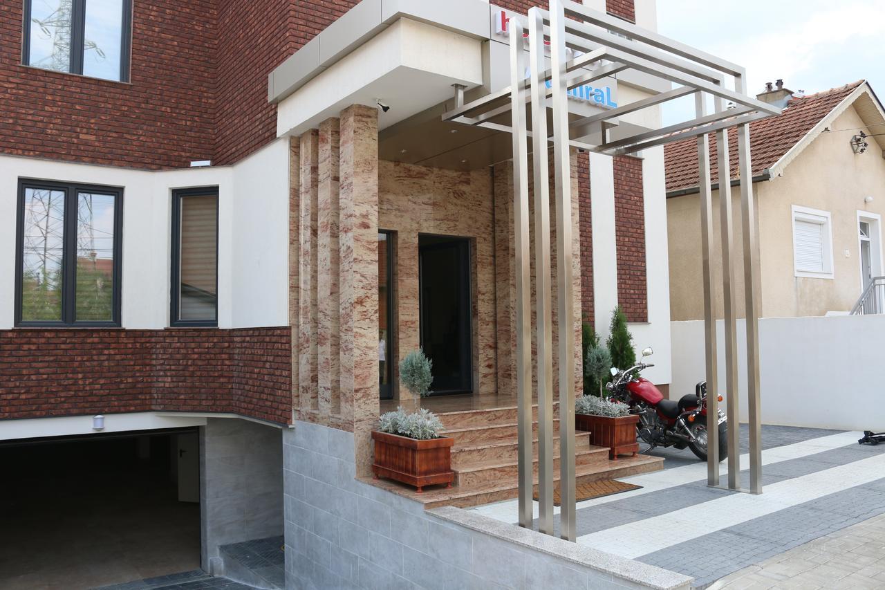 Hotel Admiral Prizren Eksteriør billede