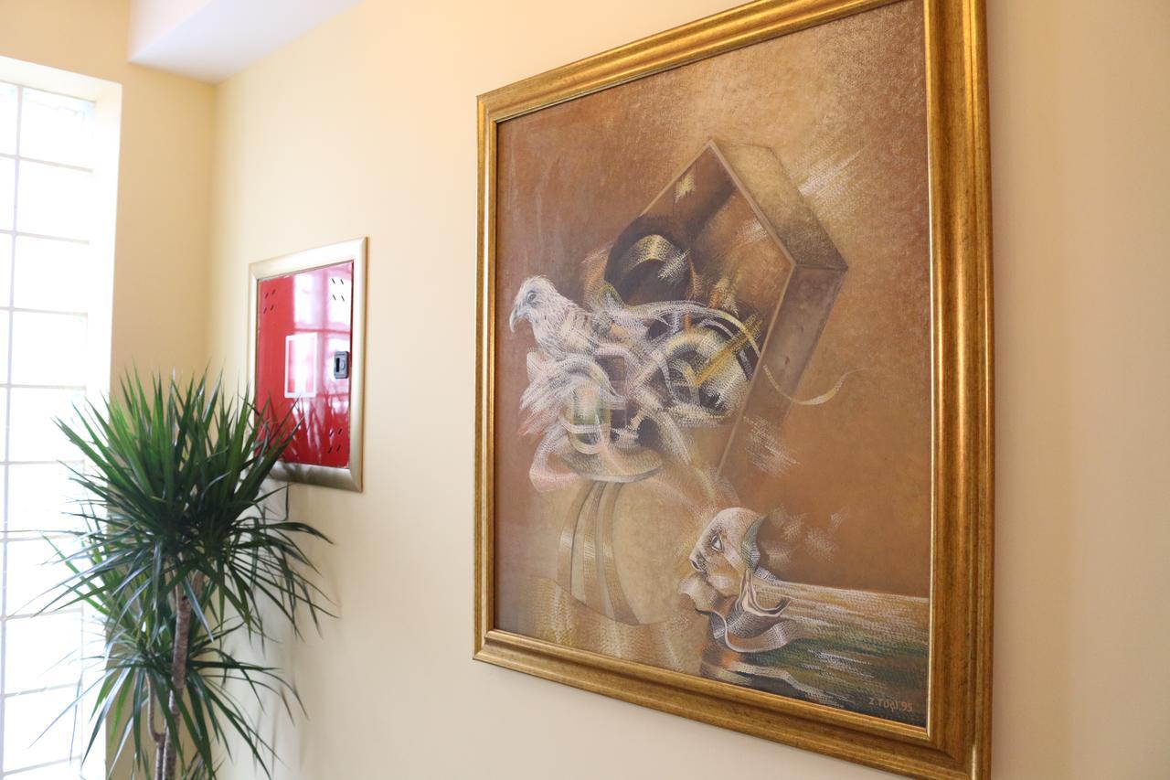 Hotel Admiral Prizren Eksteriør billede